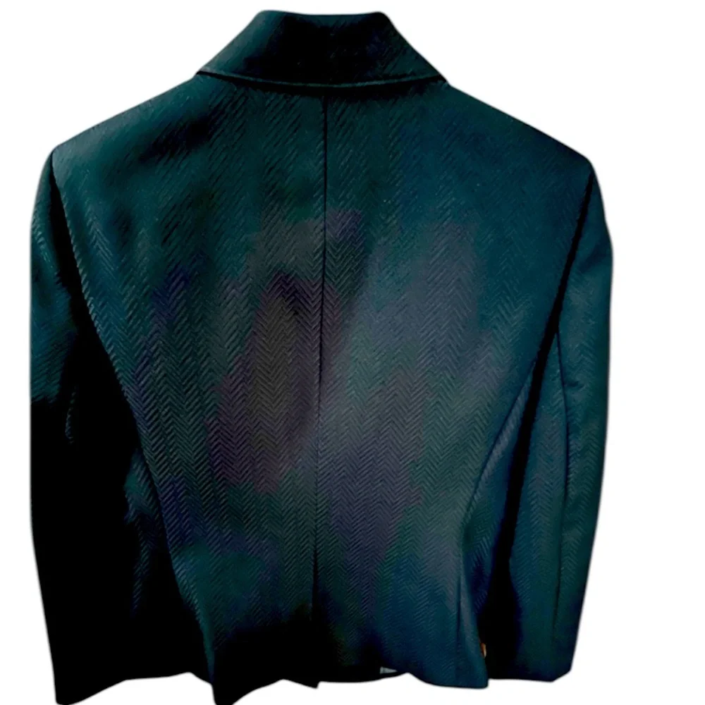 Dark Black One Button Two Pockets Fully Lined Textured Blazer by Le Suit. Size=6